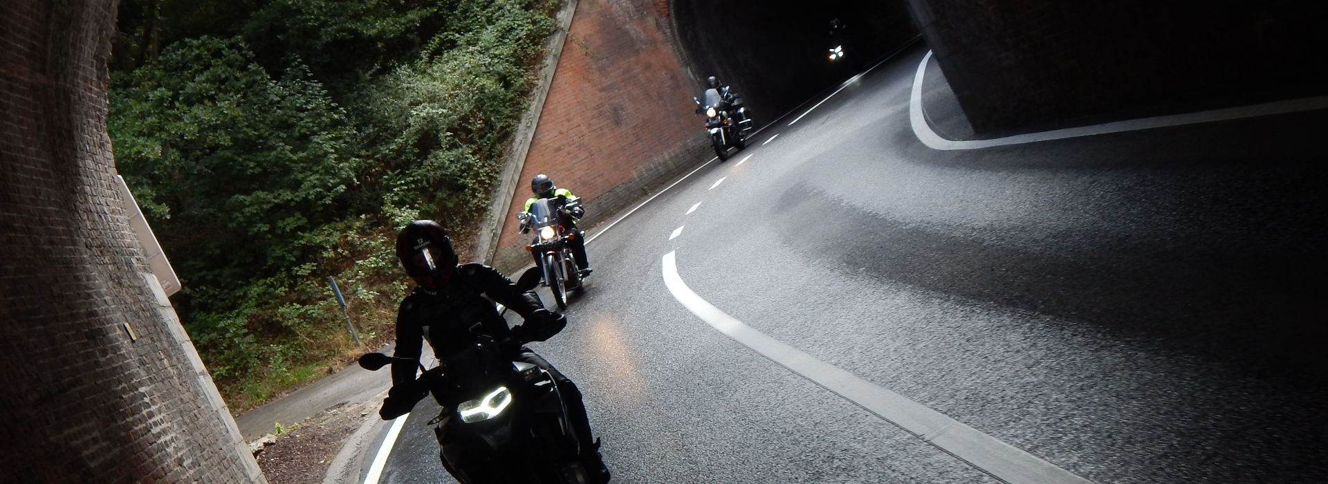 Motorrijbewijspoint Schiedam motorexamens AVB en AVD